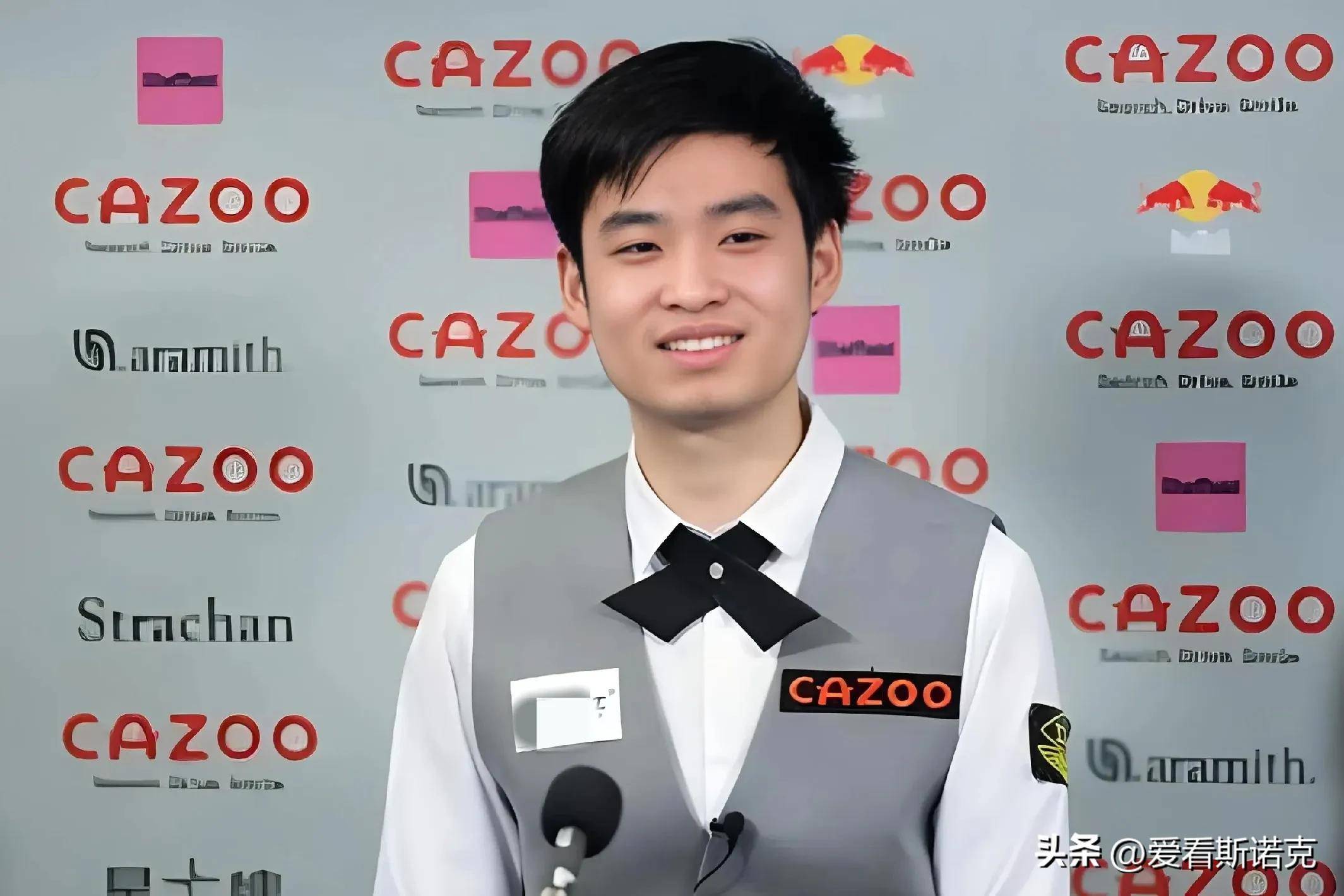 随着两位老 随着两位老